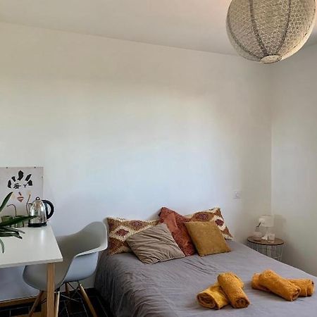 Charmante Chambre Dans Une Maison De Campagne Saint-Etienne-de-Fontbellon Ngoại thất bức ảnh